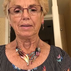 Meet your Posher, Carolyn